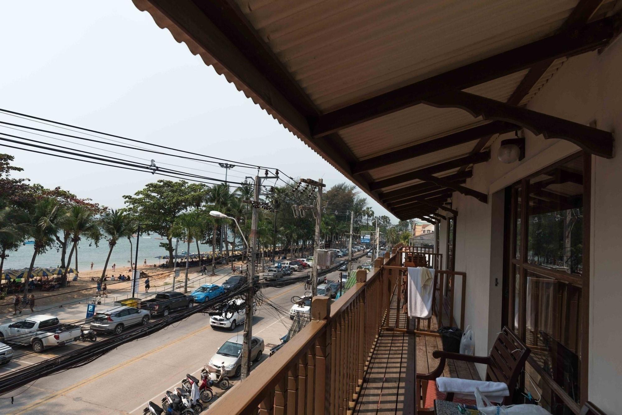 Отель Jomtien Boathouse Паттайя Экстерьер фото